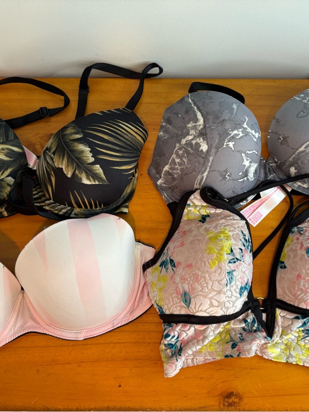 Lot of 4 PINK by Victoria’s Secret Bras - 34D